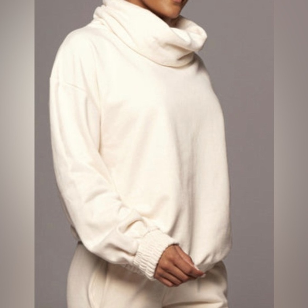 NWT • JLUXLABEL BUTTERCREAM BELEN UNISEX PULLOVER • SMALL